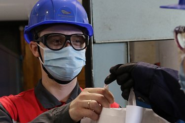 На «Уральской стали» введены дополнительные меры эпидемиологической безопасности